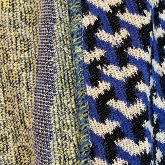 Zozo Women’s Open Front Cardigan Sweater Fringe Hem Mid Length Size Medium - Picture 7 of 10